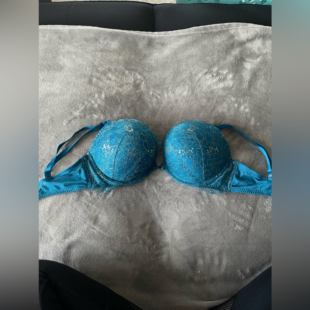 Victoria Secret Bombshell Bra